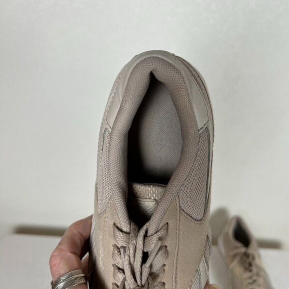 Reebok Womens 7 1/2 Royal low profile beige running shoe Athleisure Activewear - Picture 9 of 11